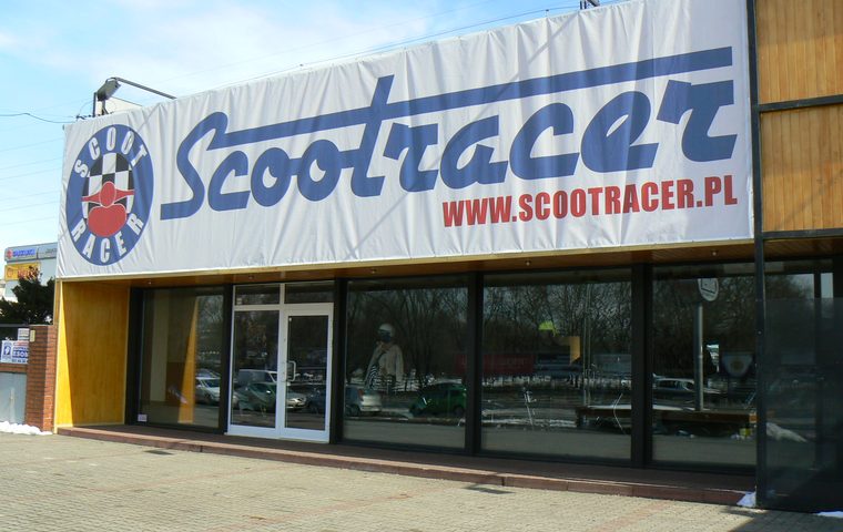 • Салон Scootracer, продажа и обслуживание скутеров Vespa и Piaggio, салона скутеров для всех, кто с марта 2013 года находится в компании Liberator